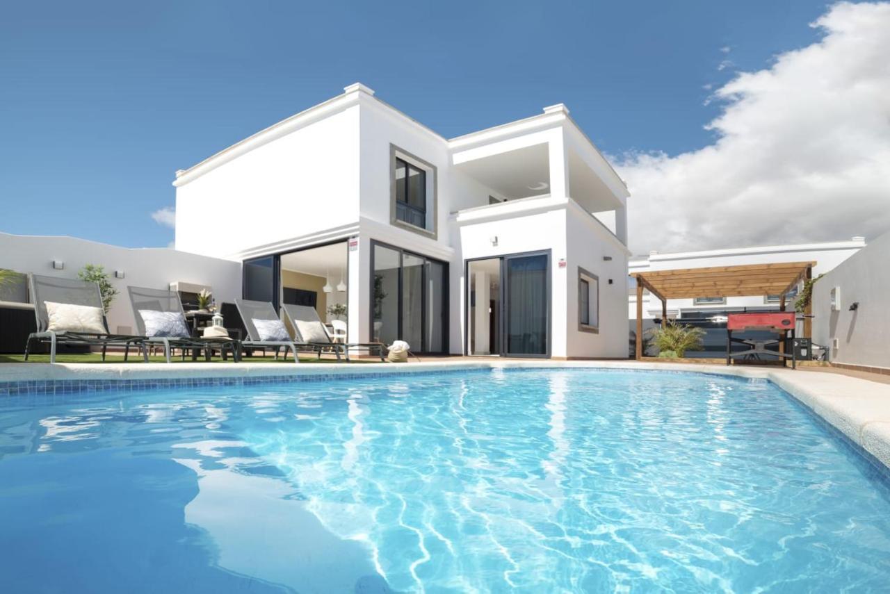 Villa Abeto Яйса Екстериор снимка